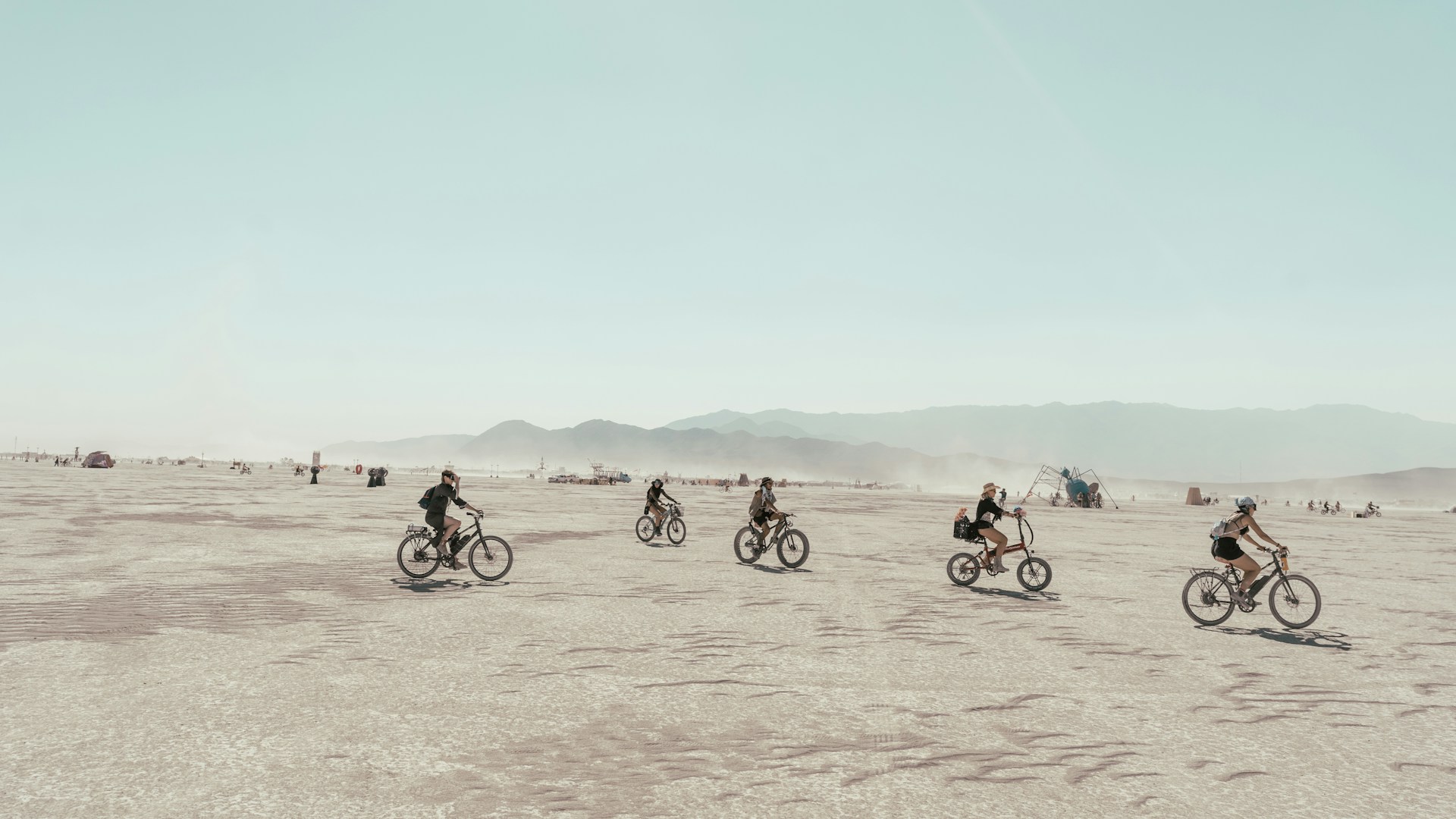 Adventure Republiq Bicycle